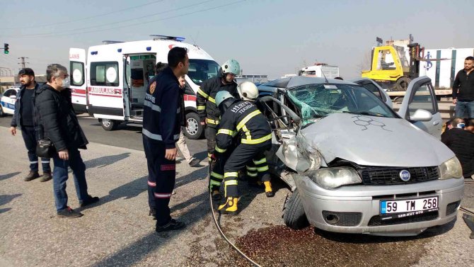 Hatalı Dönüş Faciayla Sonuçlandı: Baba Ve Oğlunu Ölüm Ayırdı