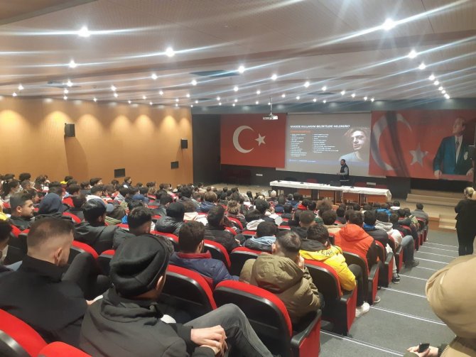 Kütahya’da “Narko Gençlik” Projesinde 250 Üniversite Öğrencisine Eğitim