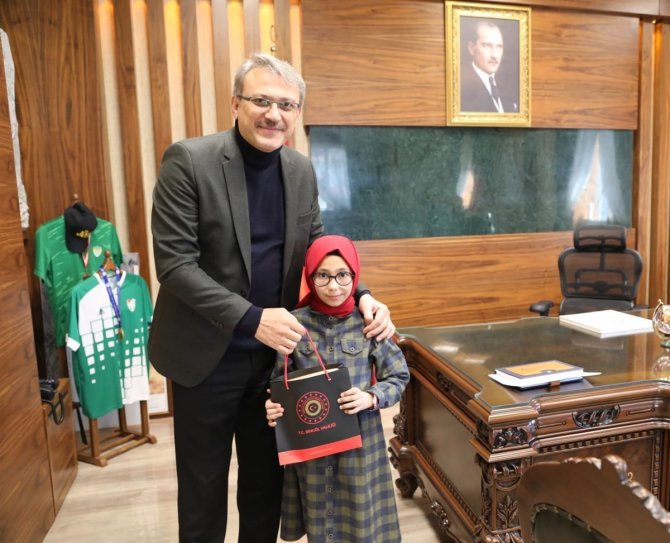 Bingöl Valisi Kadir Ekinci, “Gelişmişliğin Esas Kriteri Bilgi Ve Kültür Seviyesidir”