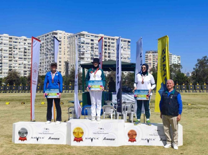Manisa Büyükşehir’in Okçusu Antalya’dan Madalyayla Döndü