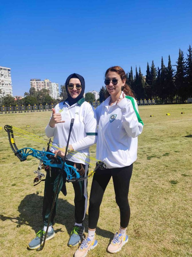 Manisa Büyükşehir’in Okçusu Antalya’dan Madalyayla Döndü