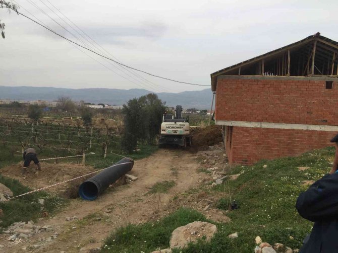 Manisa’da Kanalizasyon Çalışması Sırasında Göçük: 2 Yaralı