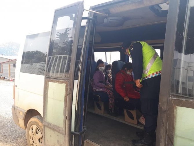 Mersin’de Okul Servis Araçları Denetlendi