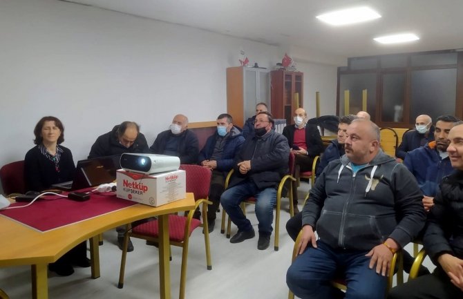 Üreticiye Bahar Öncesi Budama Eğitimi
