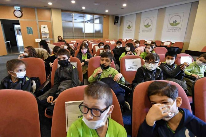 Osmangazi Belediyesi Meclis Salonu Sınıf Oldu