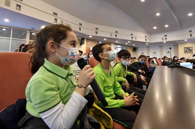 Osmangazi Belediyesi Meclis Salonu Sınıf Oldu