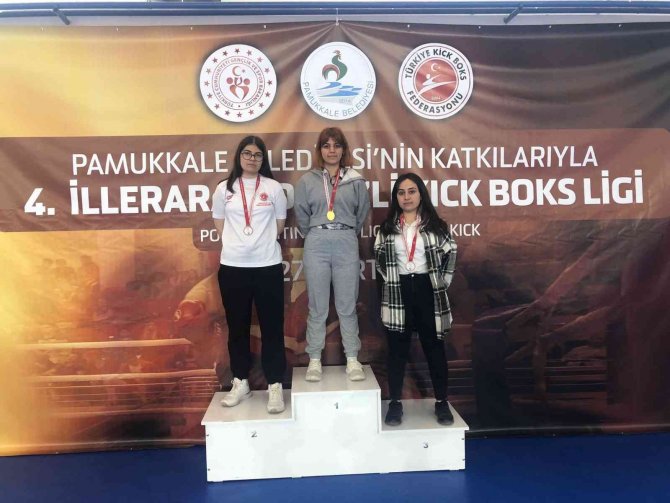 Pamukkale Belediyesporlu Kıck Boksculardan 3 Madalya