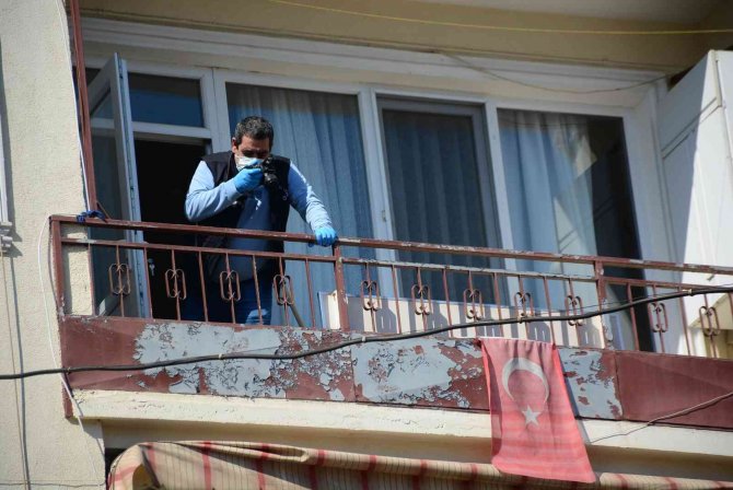 2. Kattaki Evinin Balkonundan Düşen Kişi Yaralandı