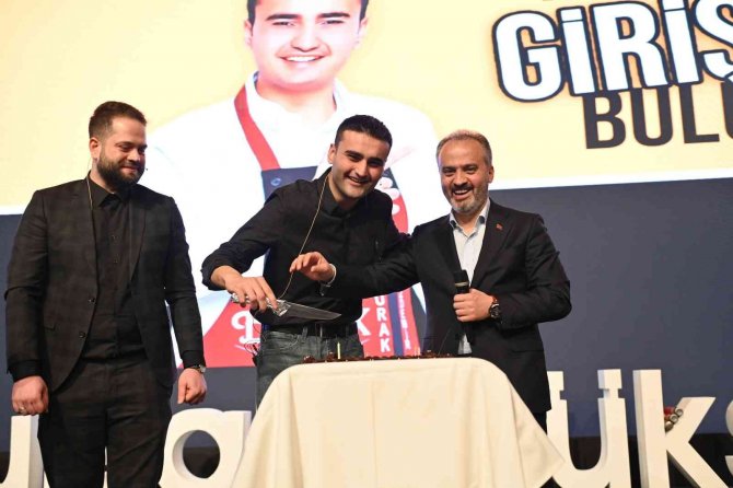 Czn Burak’ın Londra’daki Ortağı Ronaldo