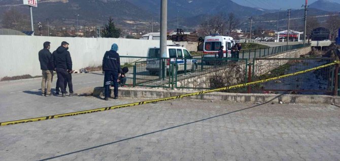 Kayıp Olarak Aranan Şahsın Derede Cansız Bedeni Bulundu