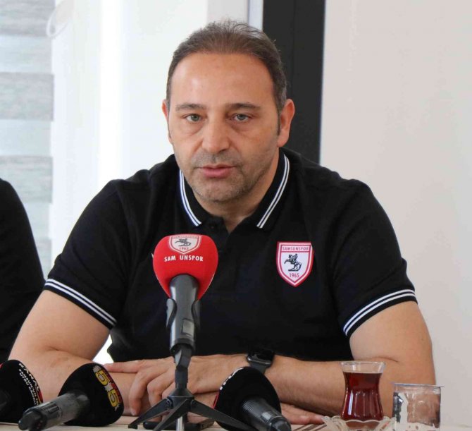 Fuat Çapa: “İ̇lk 6 Hedefi İçin, Kalan 9 Maç Çok Önemli”