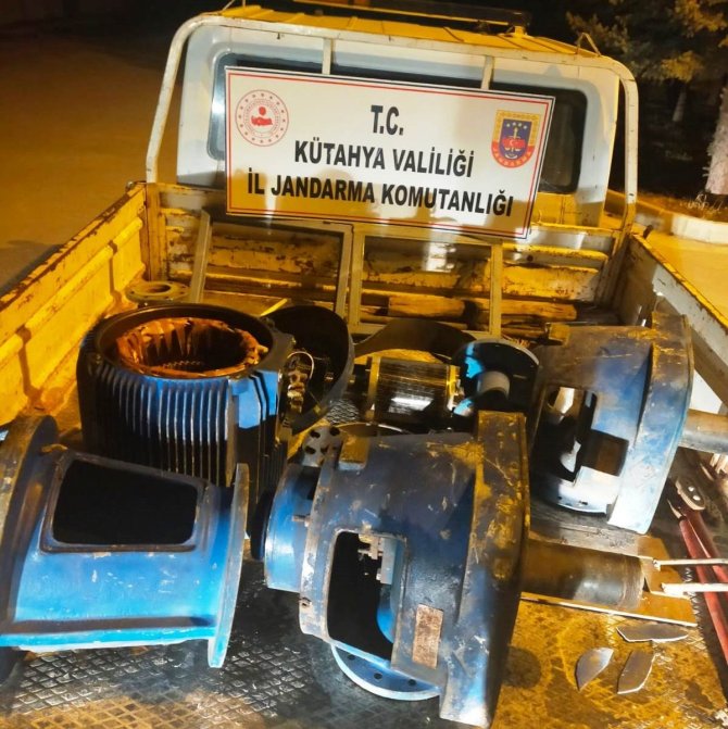 Simav’da Sulama Pompası Hırsızlığında 3 Tutuklama