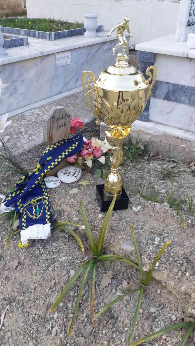 Pamukörenspor Burak Can’ı Unutmadı