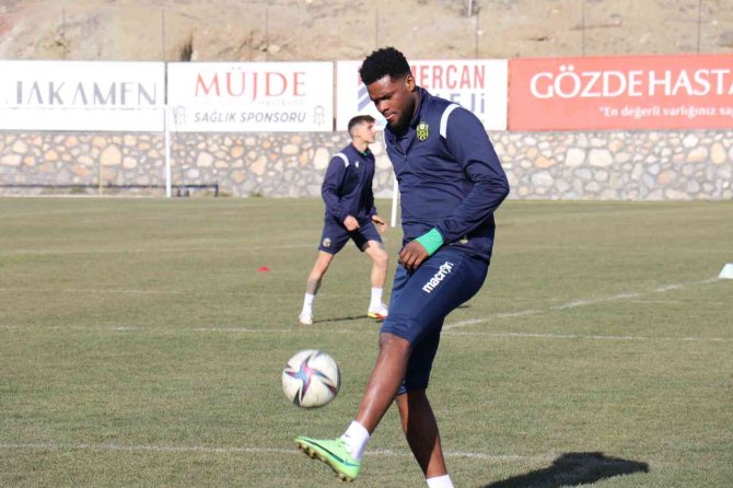 Cihat Arslan: "Sonuna Kadar Başımız Dik Mücadele Etmemiz Lazım"