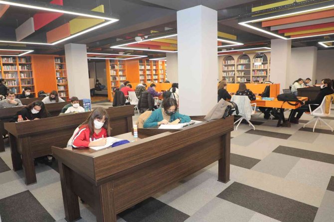 Talas’ın Kütüphaneleri Öğrencilerin Gözdesi