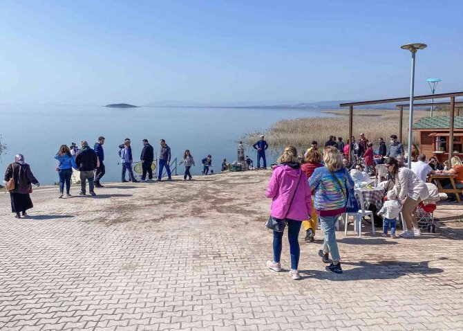 Yaren Leyleğin Köyüne Ziyaretçi Akını