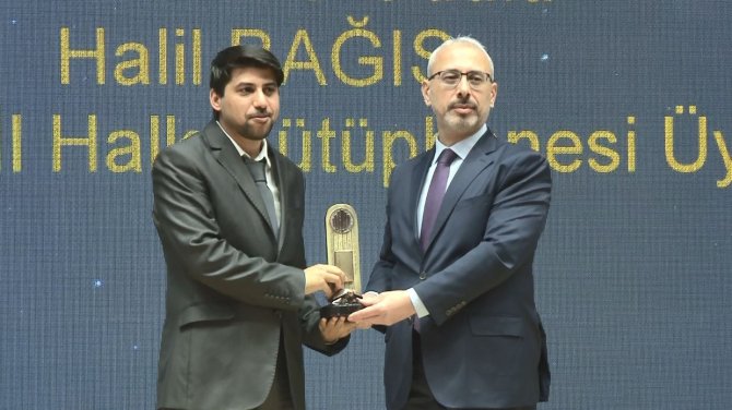 58. Kütüphane Haftası Ödülleri’nde Şehit Aybüke Yalçın’ın Annesine Ödül