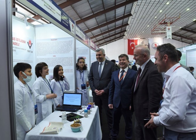 Ortaokul Öğrencilerinin Araştırma Projeleri Omü’de Sergileniyor