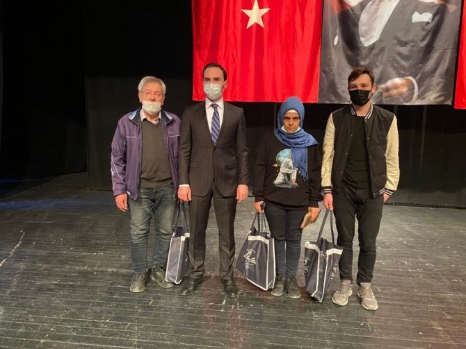 Kitap Kurdu Okurlar Ödüllendirildi