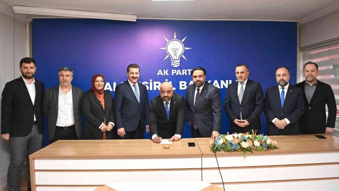 İ̇yi̇ Partili Meclis Üyesi Ak Parti’de