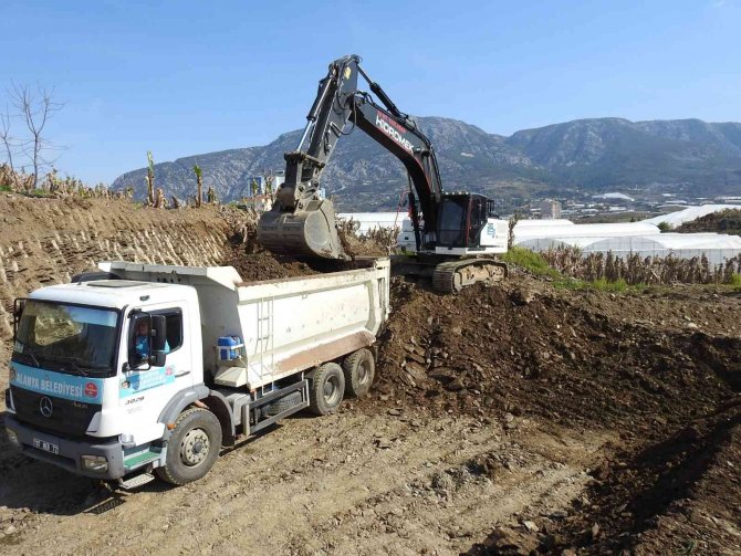 Alanya Mahmutlar’da İmar Yolu Çalışmaları Hızlandı