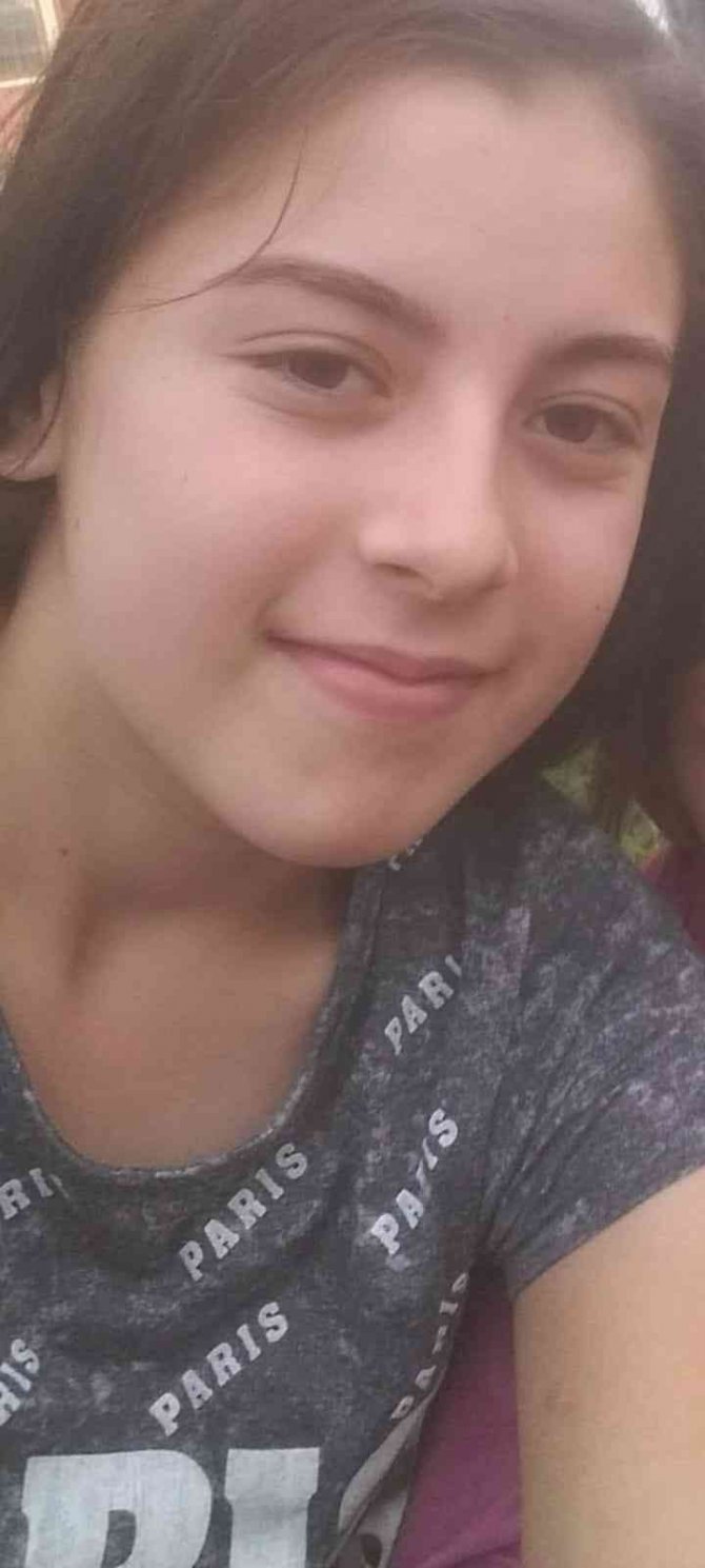 16 Yaşındaki Elif’ten 1 Aydır Haber Alınamıyor