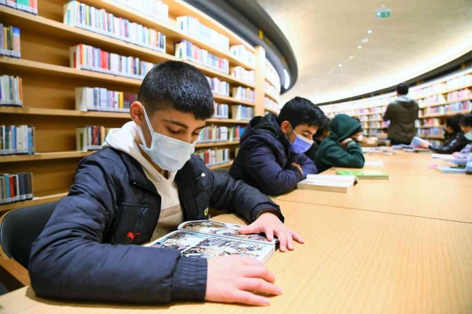 Başakşehirli Çocuklar Türkiye’nin En Büyük Millet Kıraathanesi’nde