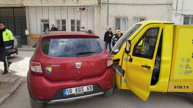 Otomobil İle Elektrikli Araç Çarpıştı: 1 Yaralı