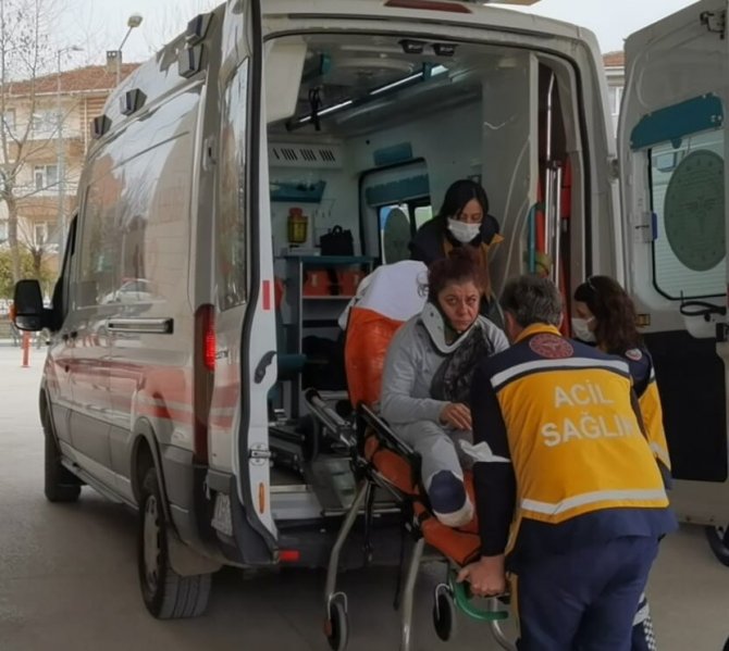 3. Kattan Merdiven Boşluğuna Düşen Anaokulu Müdürü Yaralandı