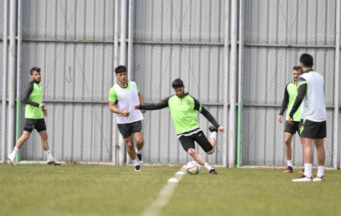 Bursaspor Taktik Antrenman Yaptı