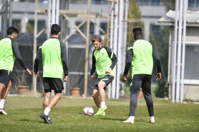 Bursaspor Taktik Antrenman Yaptı