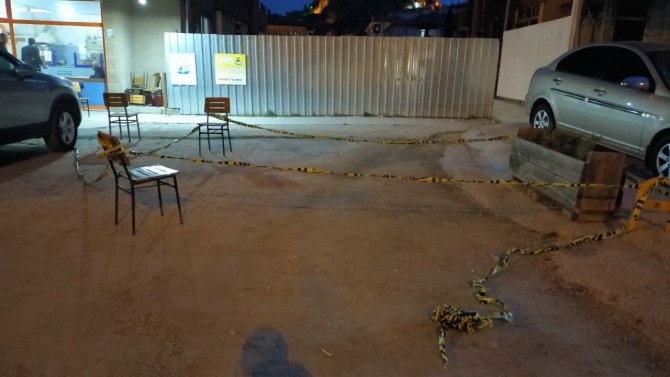 Kahvehanede Husumetlisine Tüfekle Ateş Açtı: 2 Yaralı