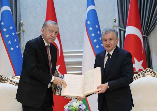 Cumhurbaşkanı Erdoğan İle Özbekistan Cumhurbaşkanı Mirziyoyev Heyetler Arası Görüşme Gerçekleştirdi