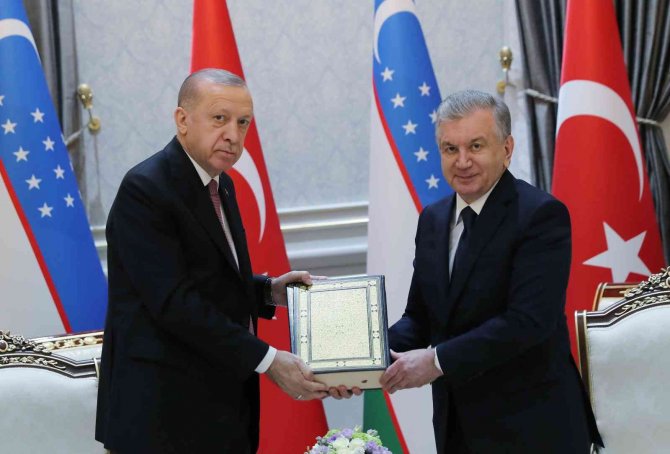 Cumhurbaşkanı Erdoğan İle Özbekistan Cumhurbaşkanı Mirziyoyev Heyetler Arası Görüşme Gerçekleştirdi