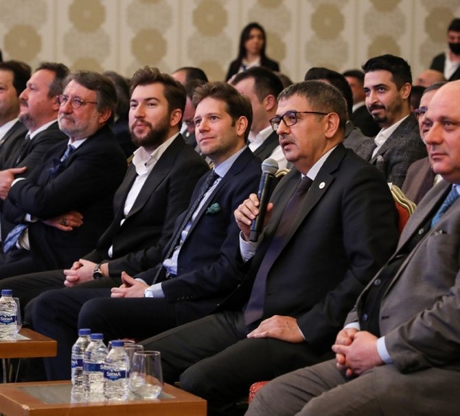 Rektör Kutluhan: “Açacağımız Yeni Programlarla İhracatçımızın Yanında Olmaya Devam Edeceğiz”