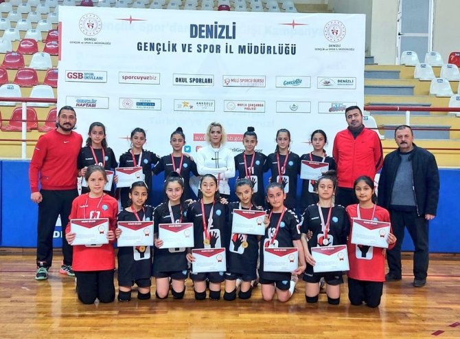 Hentbolda Yarı Finalistler Belli Oldu