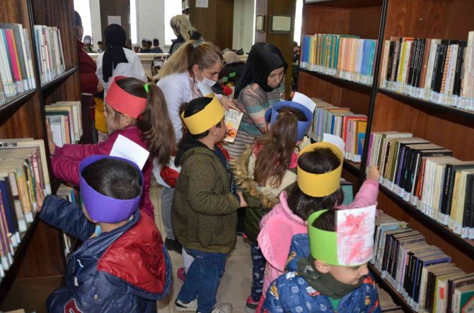 Diyarbakırlı Minikler ’Kütüphane Haftasını’ Kutladı