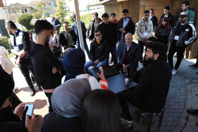 Başkan Özlü, Gençlerle Bir Araya Geldi