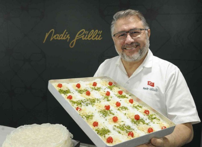 Ramazan Ayının Vazgeçilmezi Güllaç Raflarda Yerini Alıyor