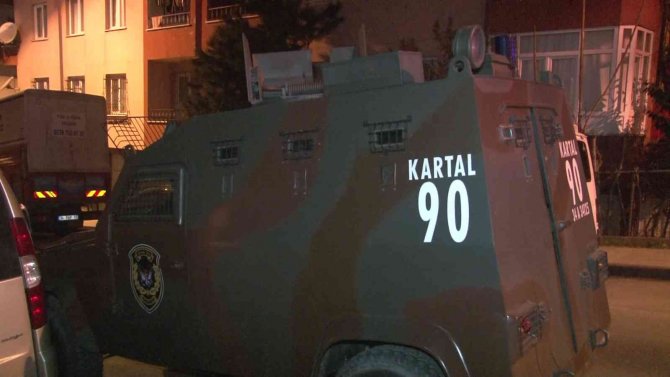 İ̇stanbul’da 5 İlçede Helikopter Destekli Uyuşturucu Operasyonu