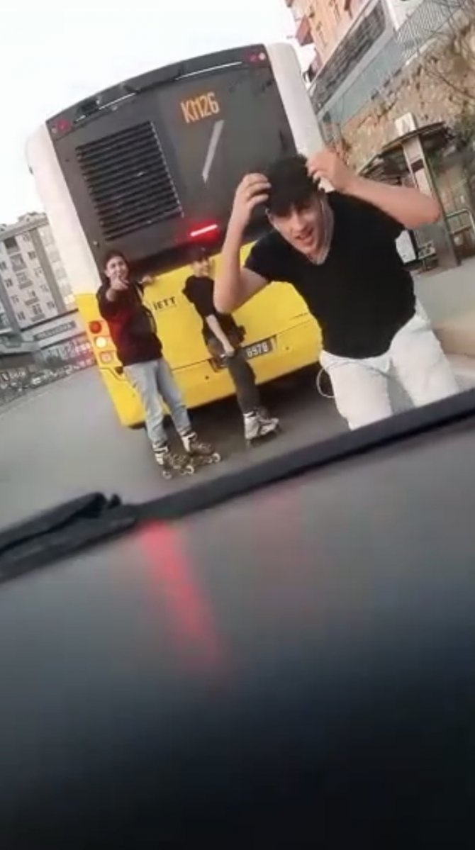 Kartal’da Gençlerin Patenle Tehlikeli Yolculuğu Kamerada