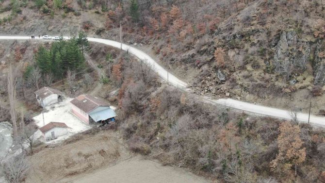 Kastamonu’da Heyelan: Köy Yolları Ulaşıma Kapandı