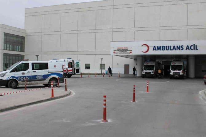 Pilavı Yiyen Zehirlendi: 250’ye Yakın Öğrenci Hastanede Gözlem Altına Alındı