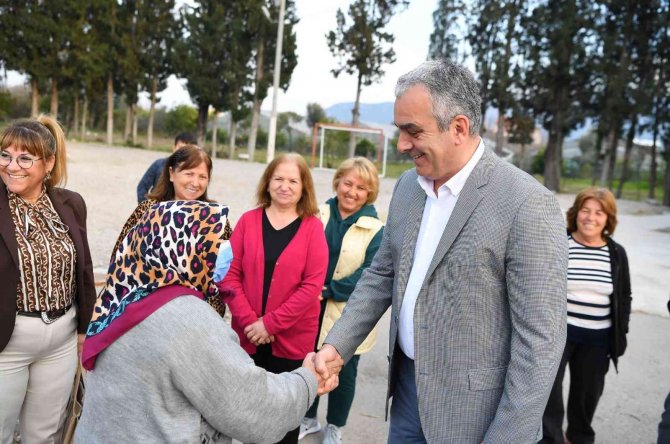 Başkan Esen, Karatepelilerin Taleplerini Dinledi