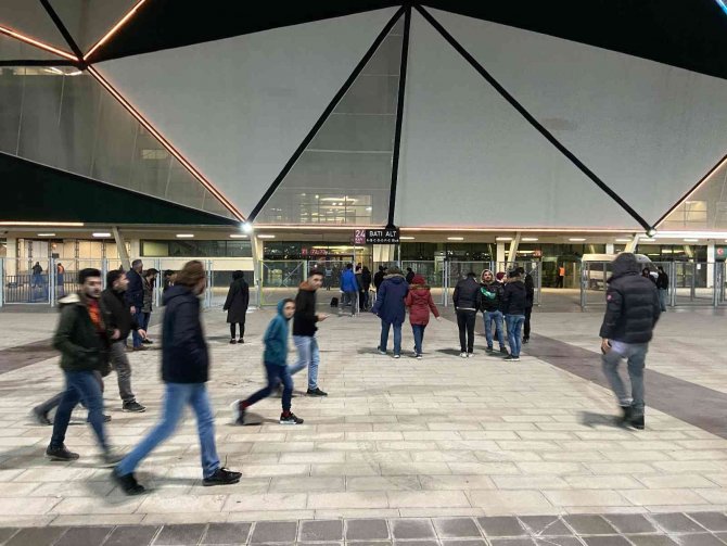 Konyalı Taraftarlardan Milli Takıma Destek