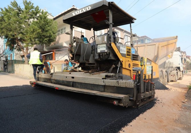 Çamlıtepe’ye Sıcak Asfalt Yapıldı