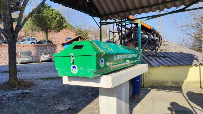 Bir Kere Öldü, İki Kere Defnedildi