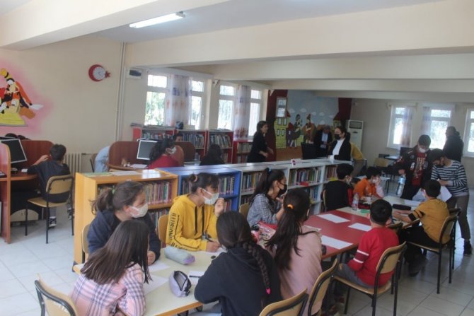 Köyceğiz’de ‘Ben Kütüphane Olsaydım’ Konulu Yazma Etkinliği Düzenlendi