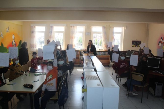Köyceğiz’de ‘Ben Kütüphane Olsaydım’ Konulu Yazma Etkinliği Düzenlendi