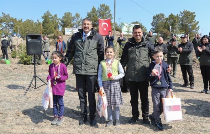 Kütahya’da Dereceye Giren Öğrenciler Ödüllendirildi